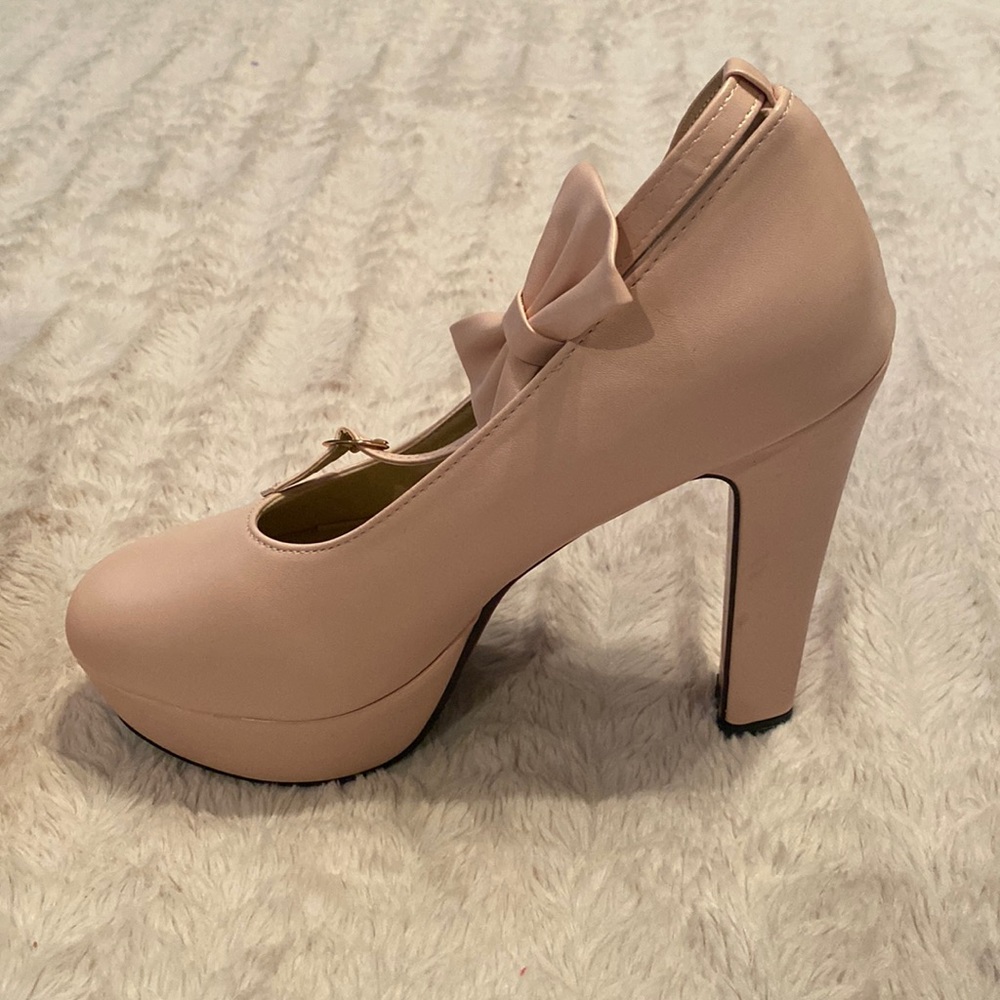 SHEIN Light Pink High Pumps